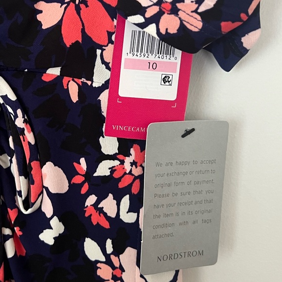 NWT Vince Camuto Floral V-Neck Dress - Picture 3 of 8
